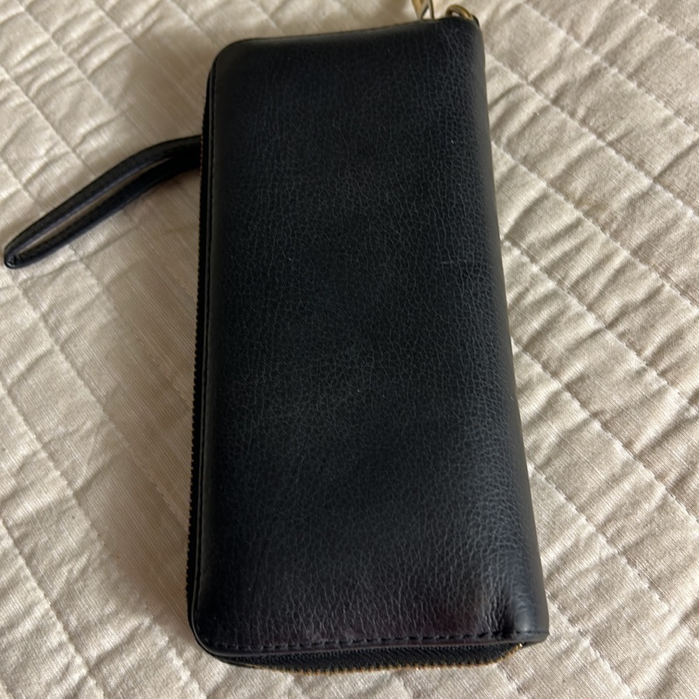 Michael Kors Black Leather Clutch Wallet - Picture 4 of 12